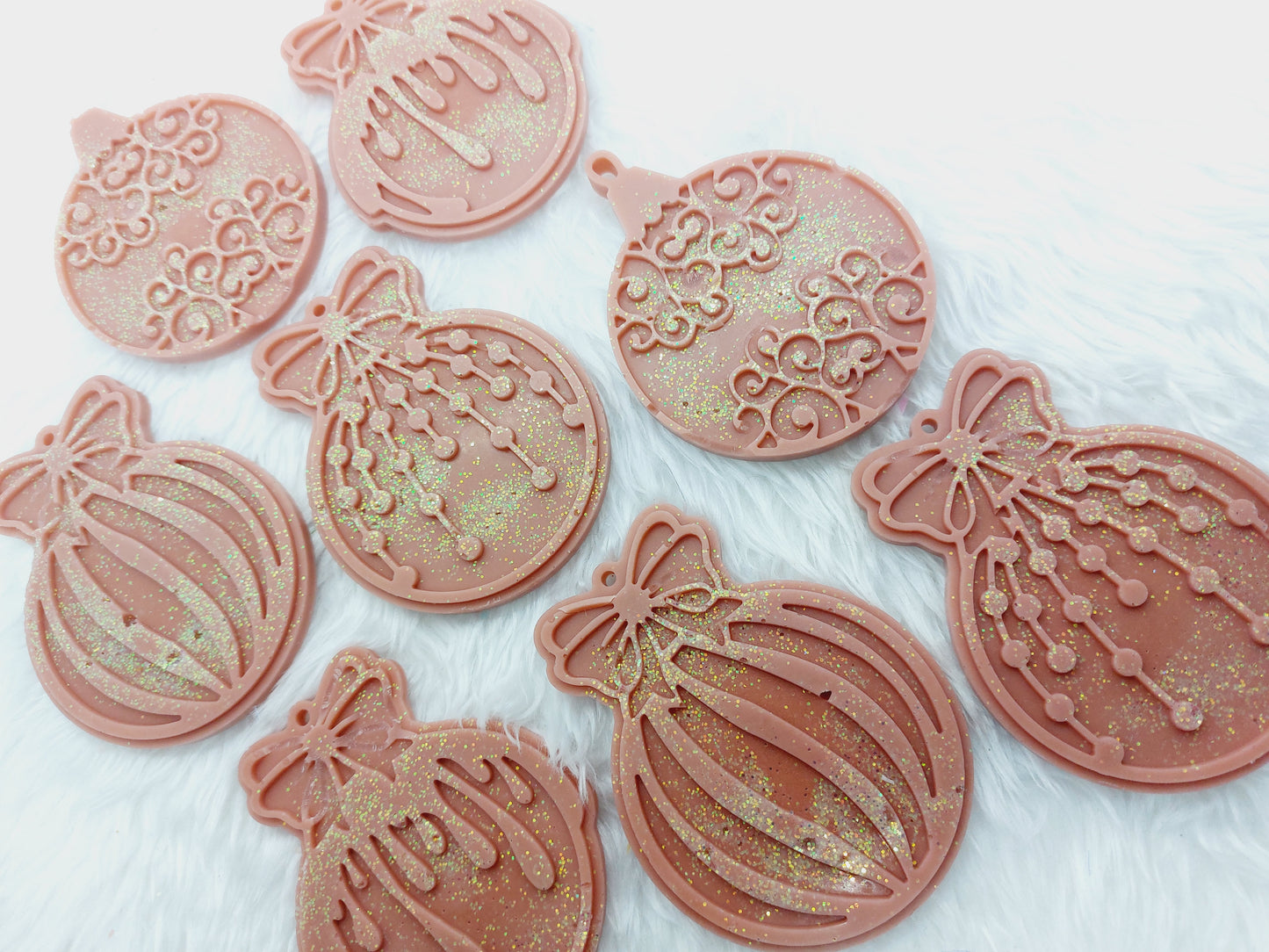 Marshmallow & Gingerbread Bauble Shape