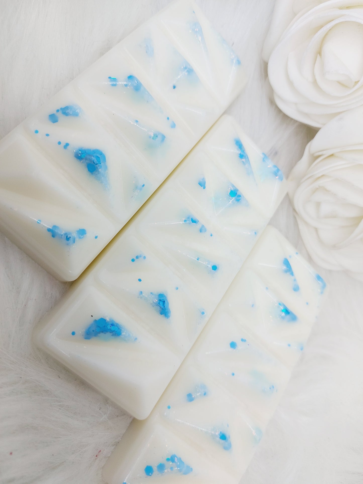 Polar Bear Hug🐻❄