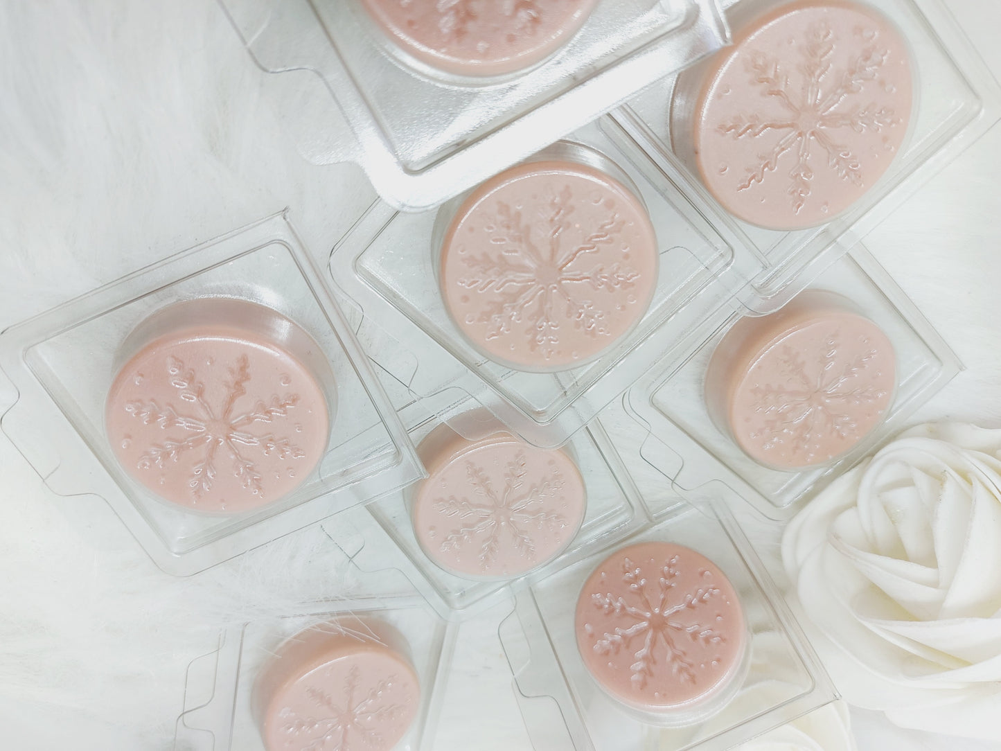 Snowflake Cookie & Cardamom Vanilla. Snowflake Clam