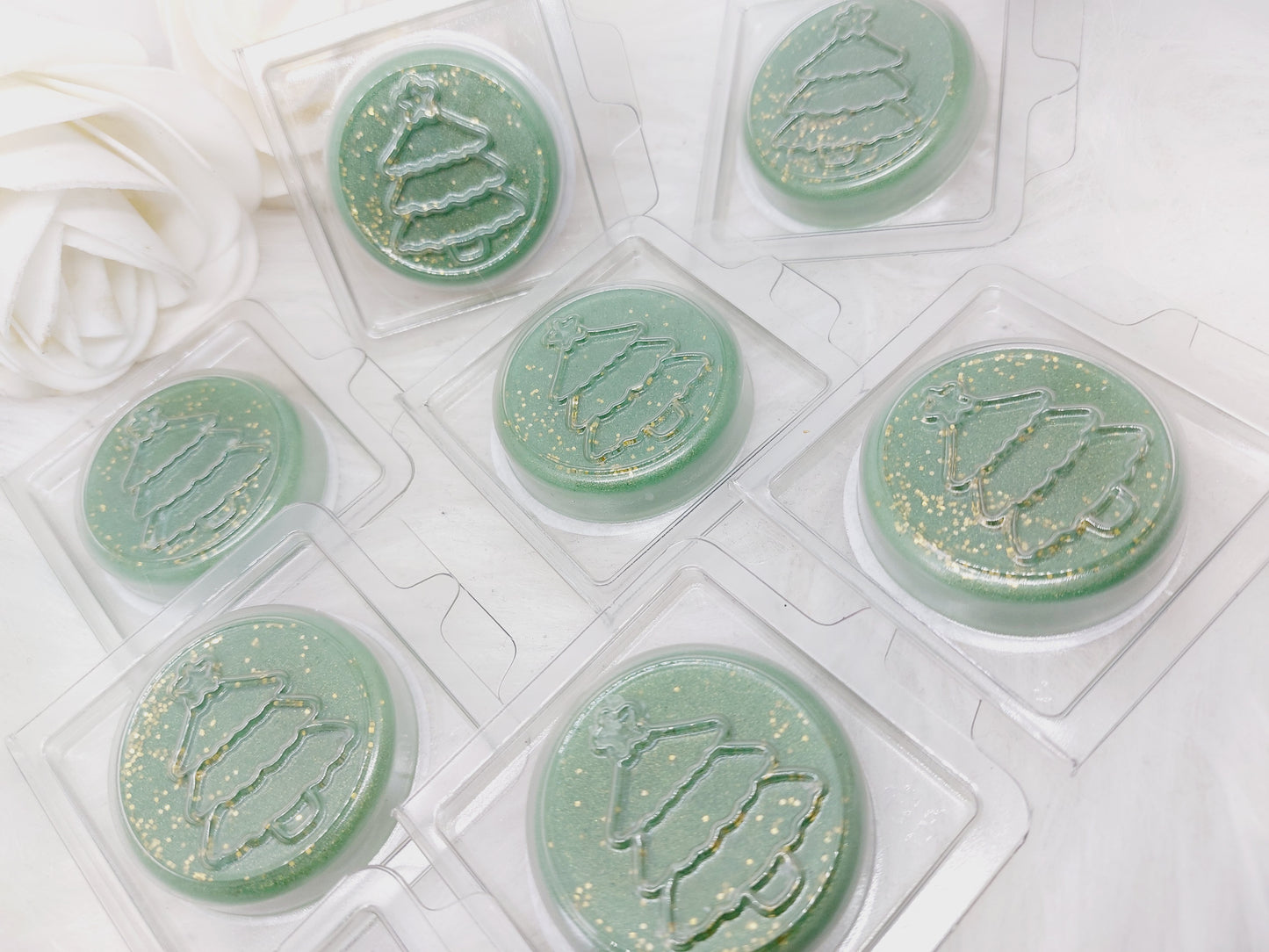 Christmas Splendor Tree Clams