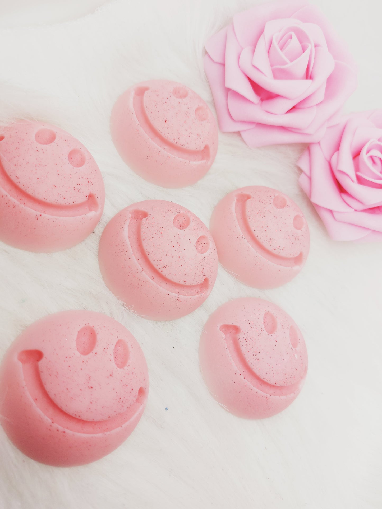 Lenor Pink Tulips & White Jasmine. Chunky Emoji Shapes ( Approx 20gms)