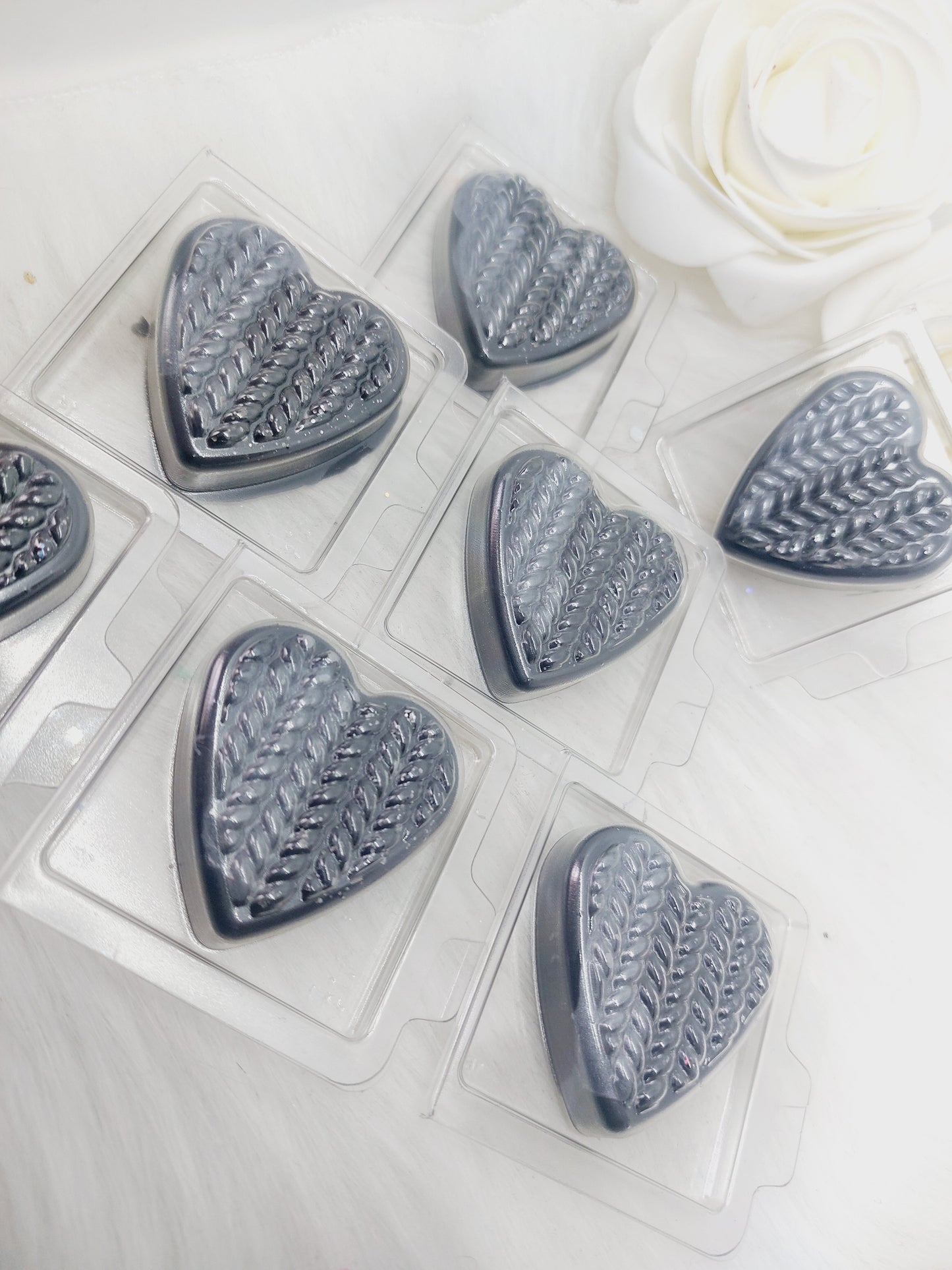 Charcoal & Grey Alder Heart Clams