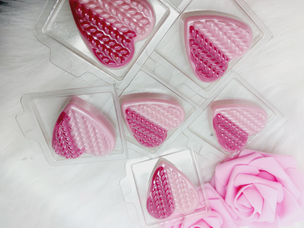 Pop Rocks Candy. Heart Clams