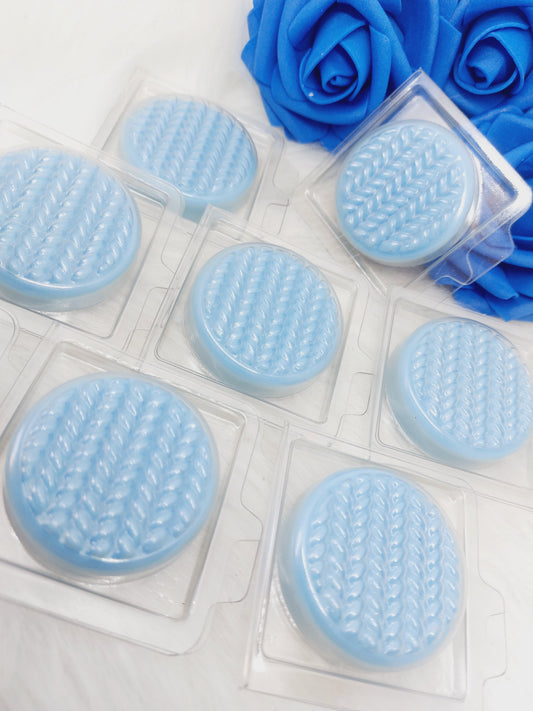 Blue Laundry Knitted Disc Shapes