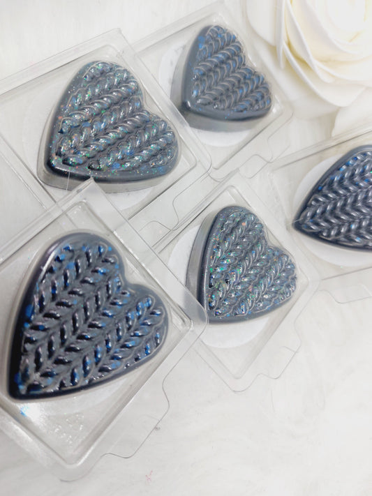 Black Tie ( BBW). Heart Clams