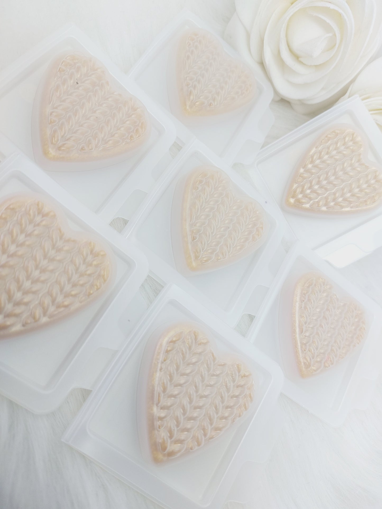 Vanilla & Sandalwood Heart Clams