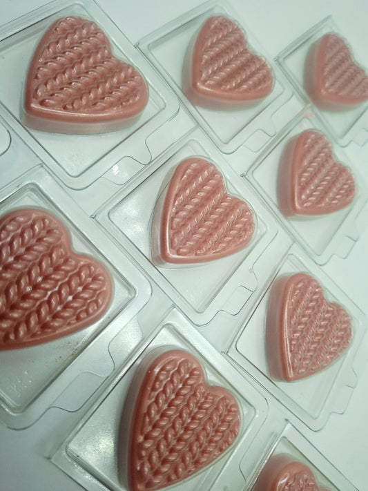 Candlelit Comfort. Heart Clams