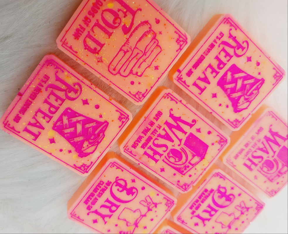 Fluffy Towels. Chunky Laundry Tabs. Approx 20gms