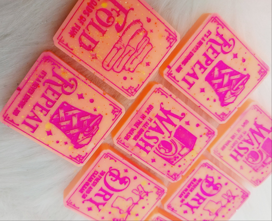Fluffy Towels. Chunky Laundry Tabs. Approx 20gms