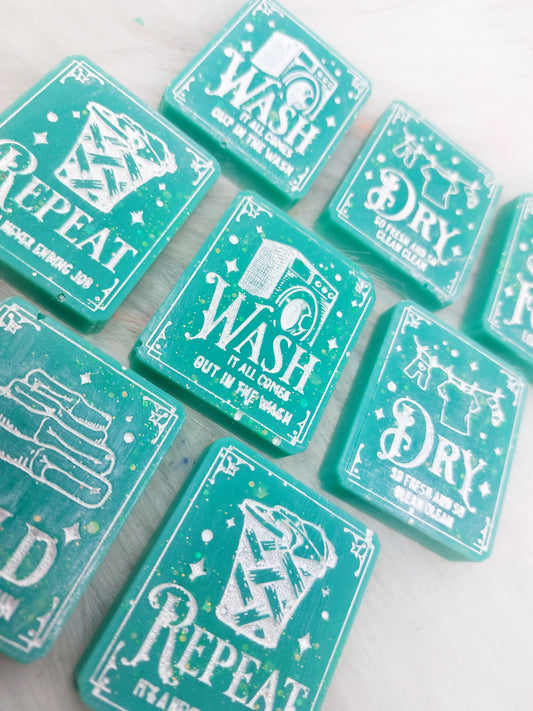 Lenor Emerald & Ivory Flower Chunky Tabs Approx 20gms