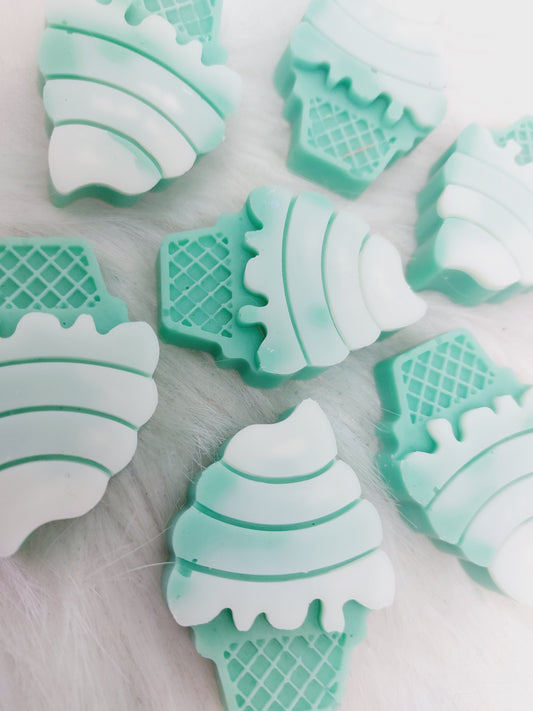 Emerald & Ivory Flower ( Lenor) Ice Cream Shapes