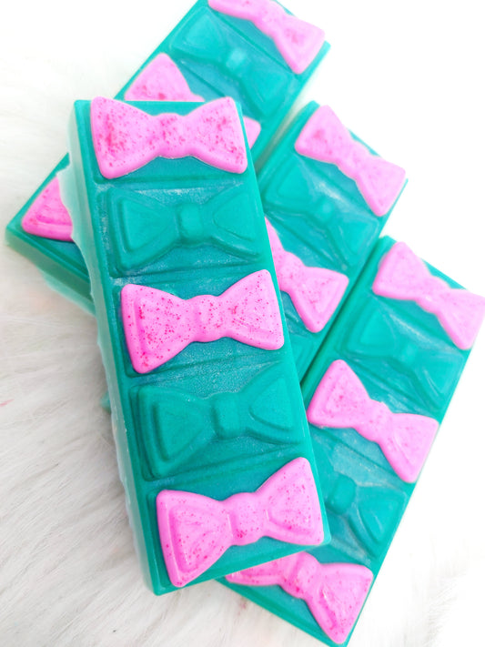 Pretty Little Rule Breaker (House Blend)