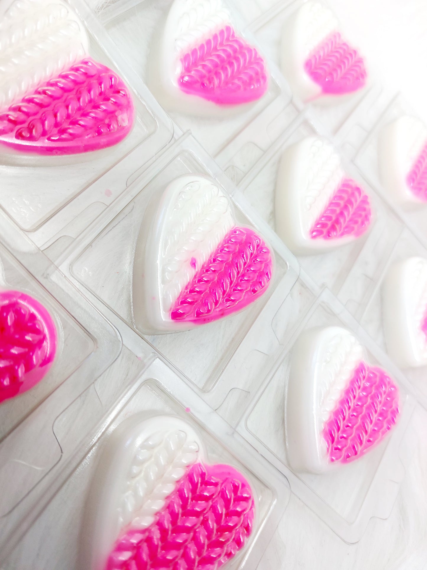 Touch of Pink (L@coste) Heart Clams