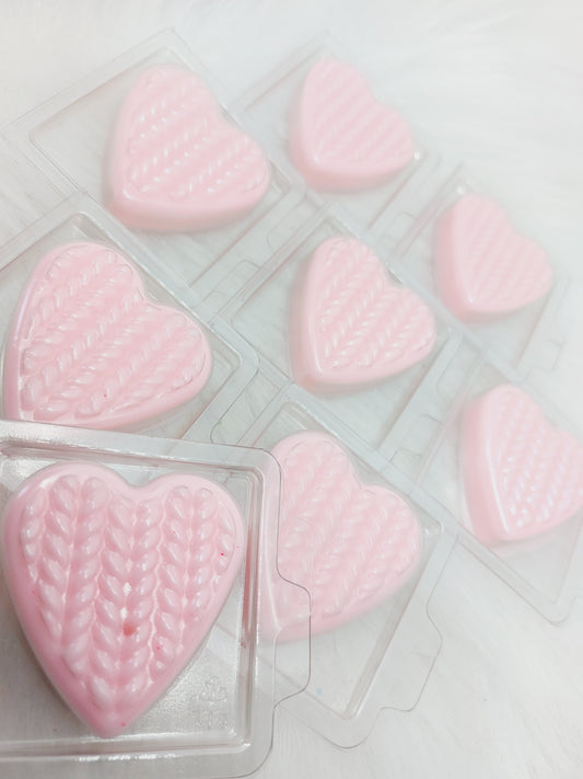 Blush Clouds (A. Grande) Heart Clams